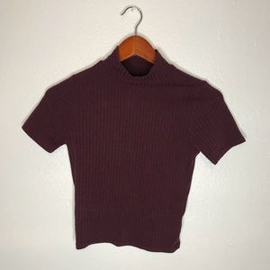 Cropped mock neck T-shirt